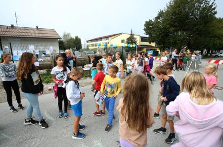 ETM OTROCI ZAPORA CESTE VIDEM 02 FOTO LJUBO VUKELIČ